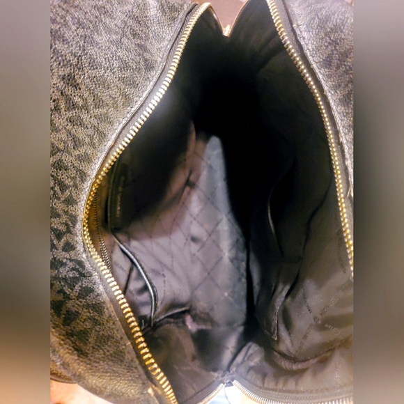 Michael kors Signature backpack purse - Picture 3 of 4